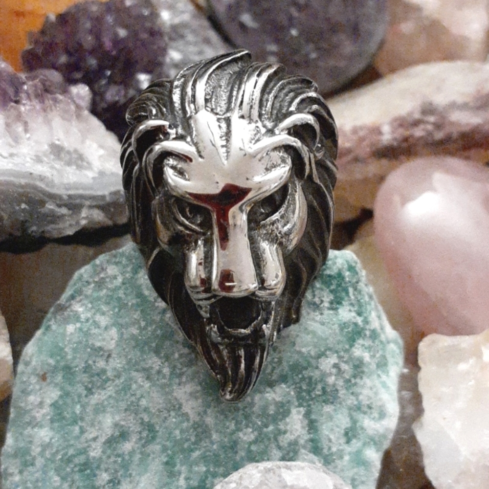 MENS STAINLESS STEEL LION RING - Picture 1 of 6